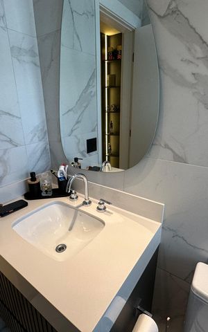 Apartamento para alugar com 175m², 3 quartos e 3 vagas Apartamento para alugar com 175m², 3 quartos e 3 vagasBanheiro da Suíte 2