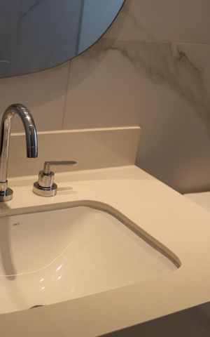 Apartamento para alugar com 175m², 3 quartos e 3 vagas Apartamento para alugar com 175m², 3 quartos e 3 vagasBanheiro da Suíte 1