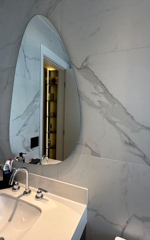 Apartamento para alugar com 175m², 3 quartos e 3 vagas Apartamento para alugar com 175m², 3 quartos e 3 vagasBanheiro da Suíte 2