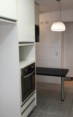 Apartamento à venda com 169m², 4 quartos e 3 vagas Apartamento à venda com 169m², 4 quartos e 3 vagasCozinha