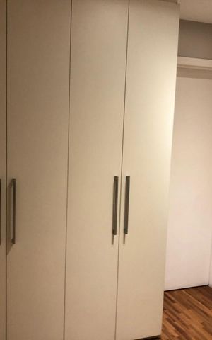 Apartamento à venda com 169m², 4 quartos e 3 vagas Apartamento à venda com 169m², 4 quartos e 3 vagasCloset