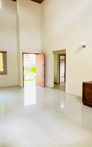 Casa de condomínio para alugar com 288m², 3 quartos e 4 vagas Casa de condomínio para alugar com 288m², 3 quartos e 4 vagasSala principal