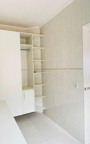 Casa de condomínio para alugar com 288m², 3 quartos e 4 vagas Casa de condomínio para alugar com 288m², 3 quartos e 4 vagasÁrea de Serviço