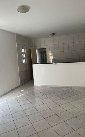 Casa para alugar com 84m², 2 quartos e sem vaga Casa para alugar com 84m², 2 quartos e sem vagaCozinha e Área de Serviço