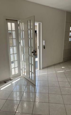 Casa para alugar com 84m², 2 quartos e sem vaga Casa para alugar com 84m², 2 quartos e sem vagaSala