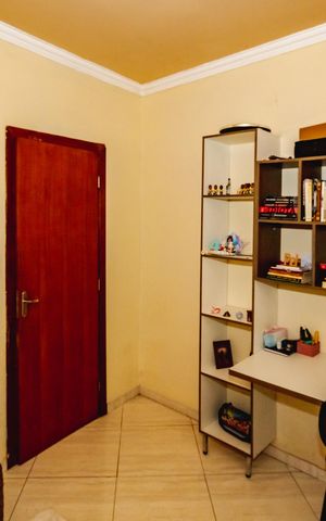 Casa à venda com 204m², 4 quartos e 2 vagasQuarto 1
