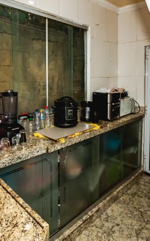 Casa à venda com 204m², 4 quartos e 2 vagasCozinha