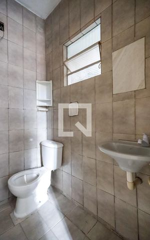Casa à venda com 175m², 5 quartos e sem vaga Casa à venda com 175m², 5 quartos e sem vagaBanheiro - Casa 4