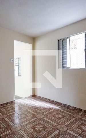 Casa à venda com 175m², 5 quartos e sem vaga Casa à venda com 175m², 5 quartos e sem vagaSala - Casa 4