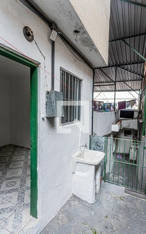 Casa à venda com 175m², 5 quartos e sem vaga Casa à venda com 175m², 5 quartos e sem vagaÁrea de Serviço - Casa 3