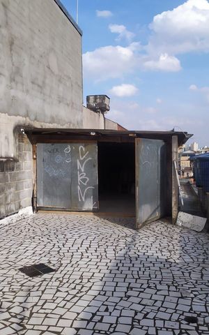 Casa à venda com 175m², 5 quartos e sem vaga Casa à venda com 175m², 5 quartos e sem vagaÁrea Externa