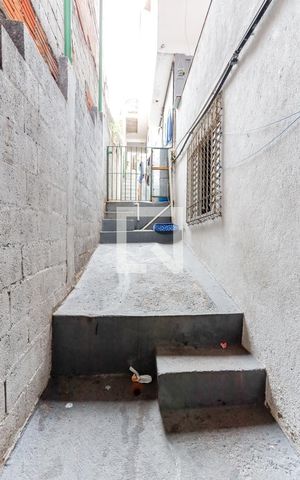 Casa à venda com 175m², 5 quartos e sem vaga Casa à venda com 175m², 5 quartos e sem vagaCorredor