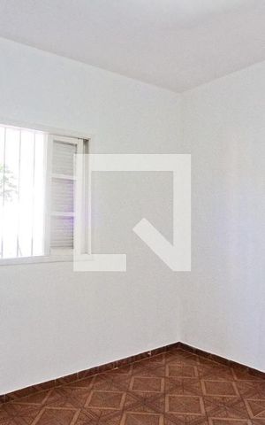 Casa à venda com 175m², 5 quartos e sem vaga Casa à venda com 175m², 5 quartos e sem vagaQuarto - Casa 2