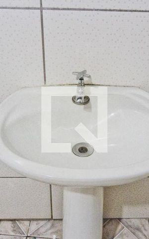 Casa à venda com 175m², 5 quartos e sem vaga Casa à venda com 175m², 5 quartos e sem vagaBanheiro - Casa 1