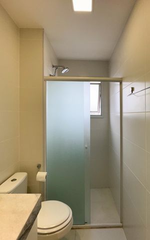 Apartamento à venda com 77m², 2 quartos e 1 vaga Apartamento à venda com 77m², 2 quartos e 1 vagaBanheiro Social