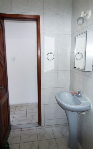 Casa à venda com 80m², 2 quartos e 1 vagaBanheiro social