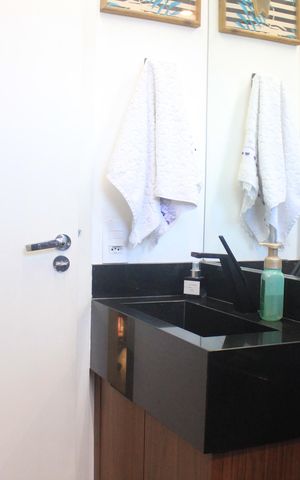 Apartamento à venda com 83m², 3 quartos e 2 vagasBanheiro