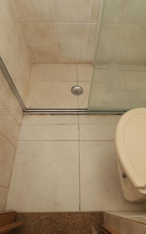 Apartamento à venda com 79m², 3 quartos e sem vagaBanheiro 2