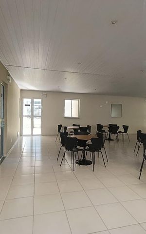Apartamento para alugar com 45m², 2 quartos e 1 vaga Apartamento para alugar com 45m², 2 quartos e 1 vagaÁrea comum - Salão de festas