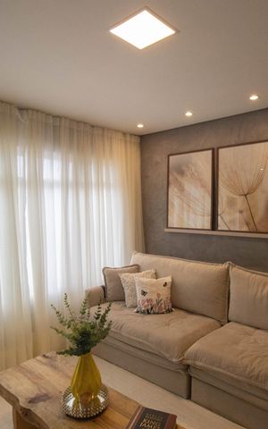 Casa à venda com 178m², 2 quartos e 3 vagas Casa à venda com 178m², 2 quartos e 3 vagasSala