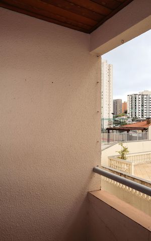 Apartamento para alugar com 65m², 2 quartos e 1 vagaVaranda