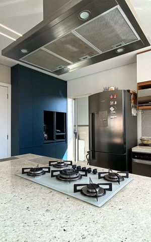 Apartamento à venda com 163m², 3 quartos e 3 vagas Apartamento à venda com 163m², 3 quartos e 3 vagasCozinha