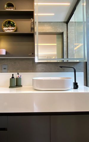 Apartamento à venda com 163m², 3 quartos e 3 vagas Apartamento à venda com 163m², 3 quartos e 3 vagasBanheiro da Suíte 1