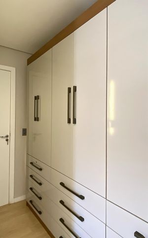 Apartamento à venda com 163m², 3 quartos e 3 vagas Apartamento à venda com 163m², 3 quartos e 3 vagasSuite - Armários
