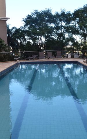 Apartamento para alugar com 68m², 3 quartos e 1 vagaÁrea comum - Piscina