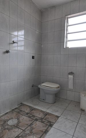 Casa à venda com 120m², 2 quartos e 3 vagasBanheiro da suíte 1