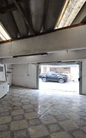 Casa à venda com 120m², 2 quartos e 3 vagasGaragem