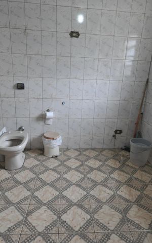 Casa à venda com 120m², 2 quartos e 3 vagasBanheiro da suíte 2