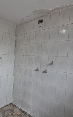 Casa à venda com 120m², 2 quartos e 3 vagasBanheiro da suíte 1