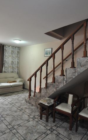 Casa à venda com 120m², 2 quartos e 3 vagasSala