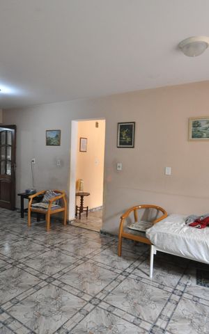 Casa à venda com 120m², 2 quartos e 3 vagasSala