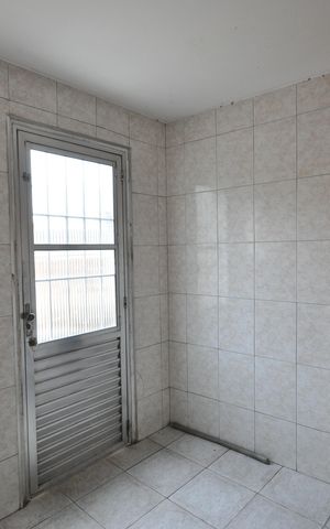 Casa à venda com 120m², 2 quartos e 3 vagasQuarto de serviço