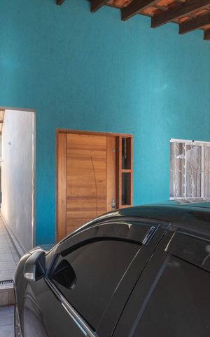 Casa à venda com 385m², 2 quartos e 8 vagas Casa à venda com 385m², 2 quartos e 8 vagasGaragem