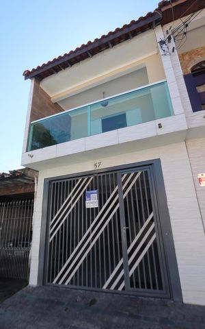 Casa à venda com 96m², 3 quartos e 1 vagaFachada