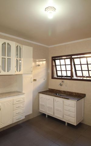 Casa para alugar com 124m², 2 quartos e 4 vagasCozinha