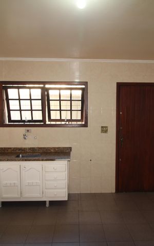 Casa para alugar com 124m², 2 quartos e 4 vagasCozinha