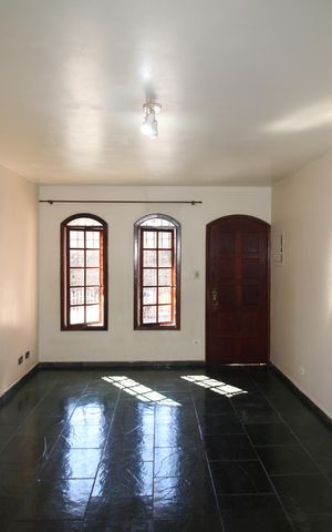 Casa para alugar com 124m², 2 quartos e 4 vagasSala