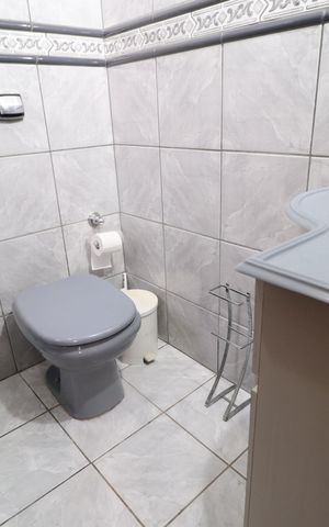 Casa para alugar com 180m², 3 quartos e 2 vagasBanheiro da Suíte
