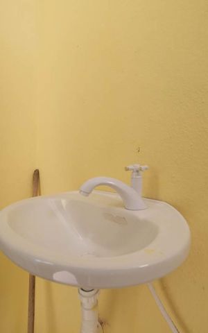 Casa para alugar com 32m², 1 quarto e sem vagaBanheiro social