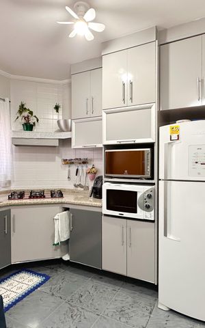 Apartamento à venda com 94m², 3 quartos e 2 vagas Apartamento à venda com 94m², 3 quartos e 2 vagasCozinha