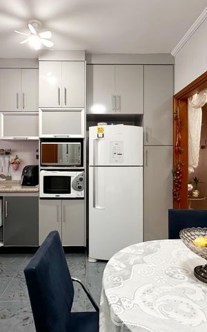Apartamento à venda com 94m², 3 quartos e 2 vagas Apartamento à venda com 94m², 3 quartos e 2 vagasCozinha
