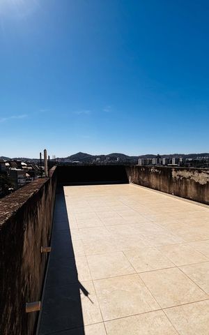 Casa para alugar com 315m², 6 quartos e 2 vagas Casa para alugar com 315m², 6 quartos e 2 vagasVaranda