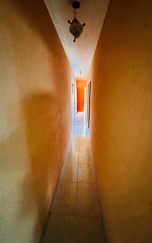 Casa para alugar com 315m², 6 quartos e 2 vagas Casa para alugar com 315m², 6 quartos e 2 vagasCorredor