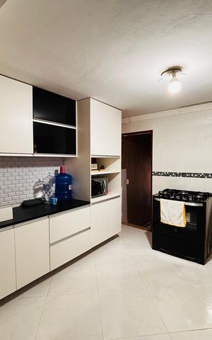 Casa para alugar com 315m², 6 quartos e 2 vagas Casa para alugar com 315m², 6 quartos e 2 vagasCozinha