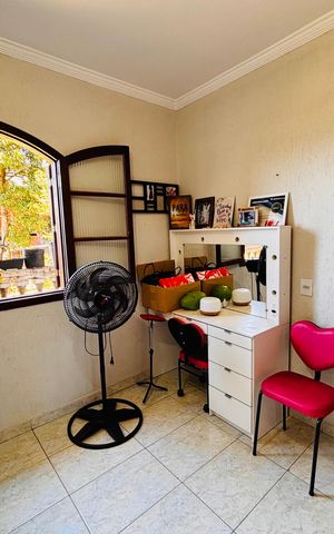 Casa para alugar com 315m², 6 quartos e 2 vagas Casa para alugar com 315m², 6 quartos e 2 vagasQuarto