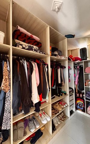 Casa para alugar com 315m², 6 quartos e 2 vagas Casa para alugar com 315m², 6 quartos e 2 vagasCloset